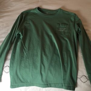 Vineyard vines t shirt